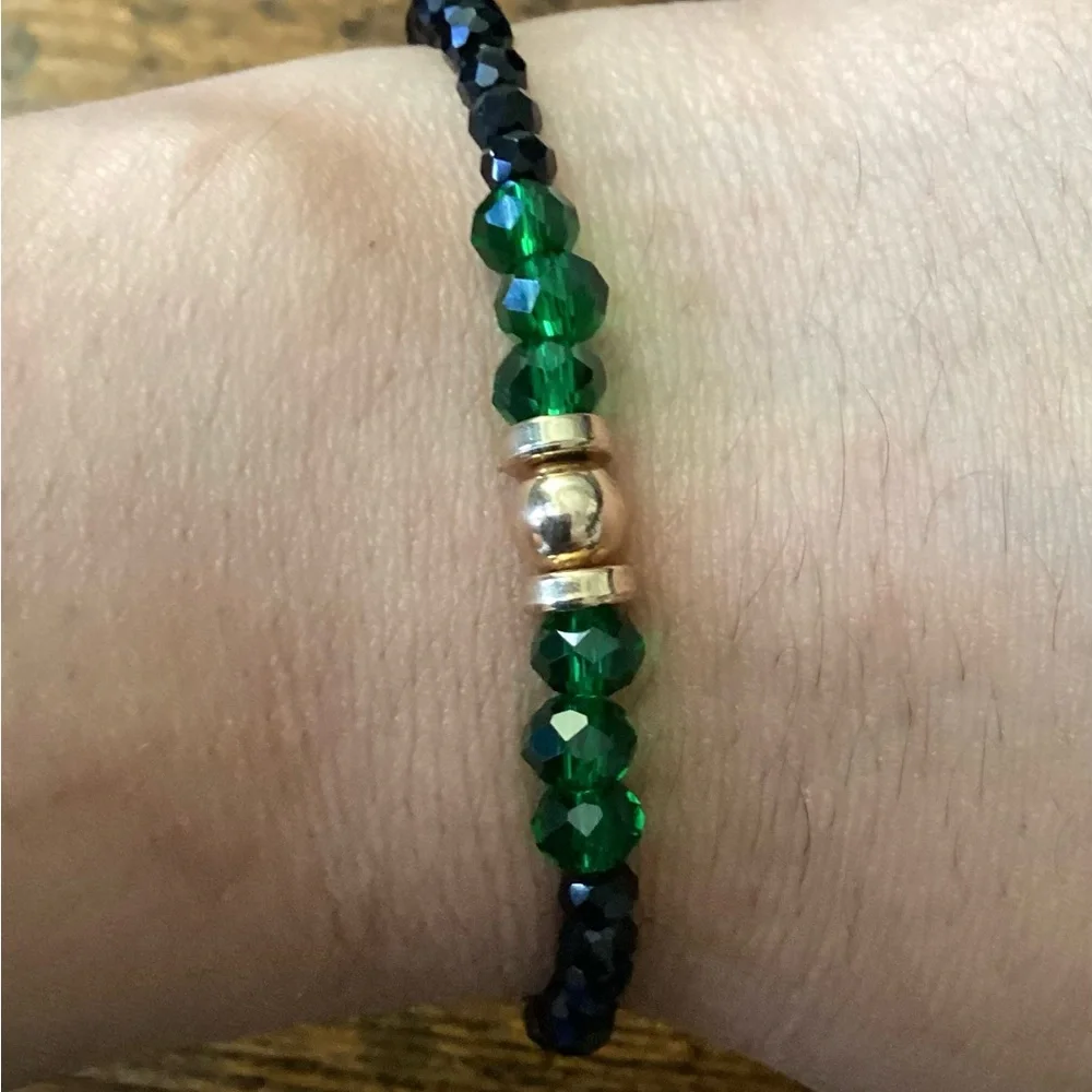 Bracelets - Picture 14 of 15